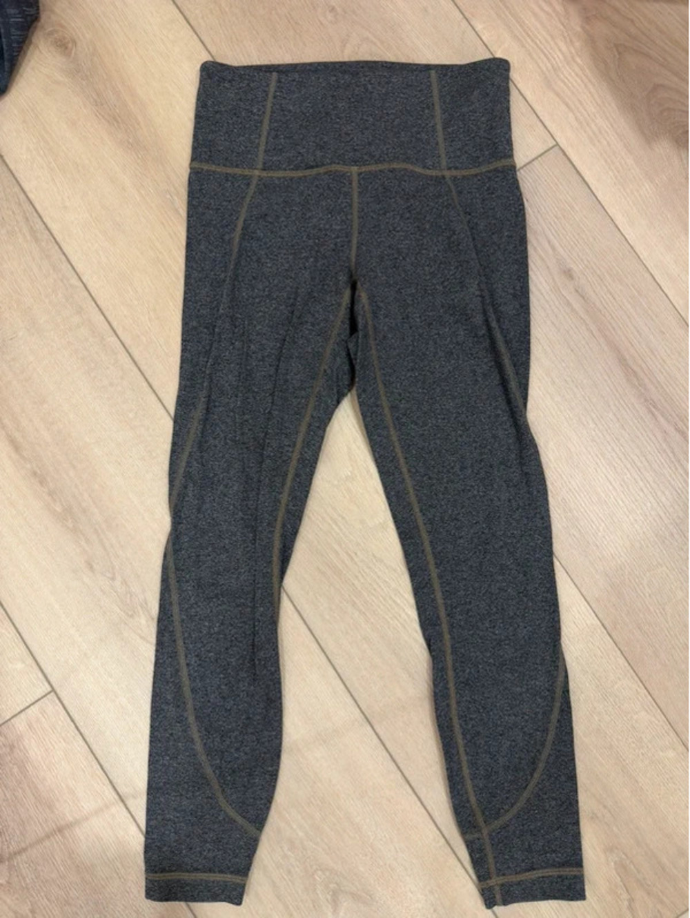 Athleta Heather Gray High Rise Compression Athletic Leggings Contrast Stitching